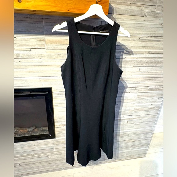 Banana Republic fit and flare seamed black crepe dress size 12 - Picture 1 of 3